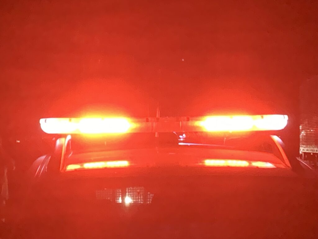 Três pessoas são baleadas em bar durante ataque de dupla encapuzada em São Mateus