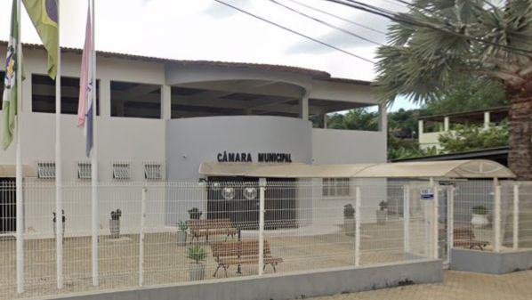 Câmara de vereadores de São Domingos do Norte. Crédito: Google Street View